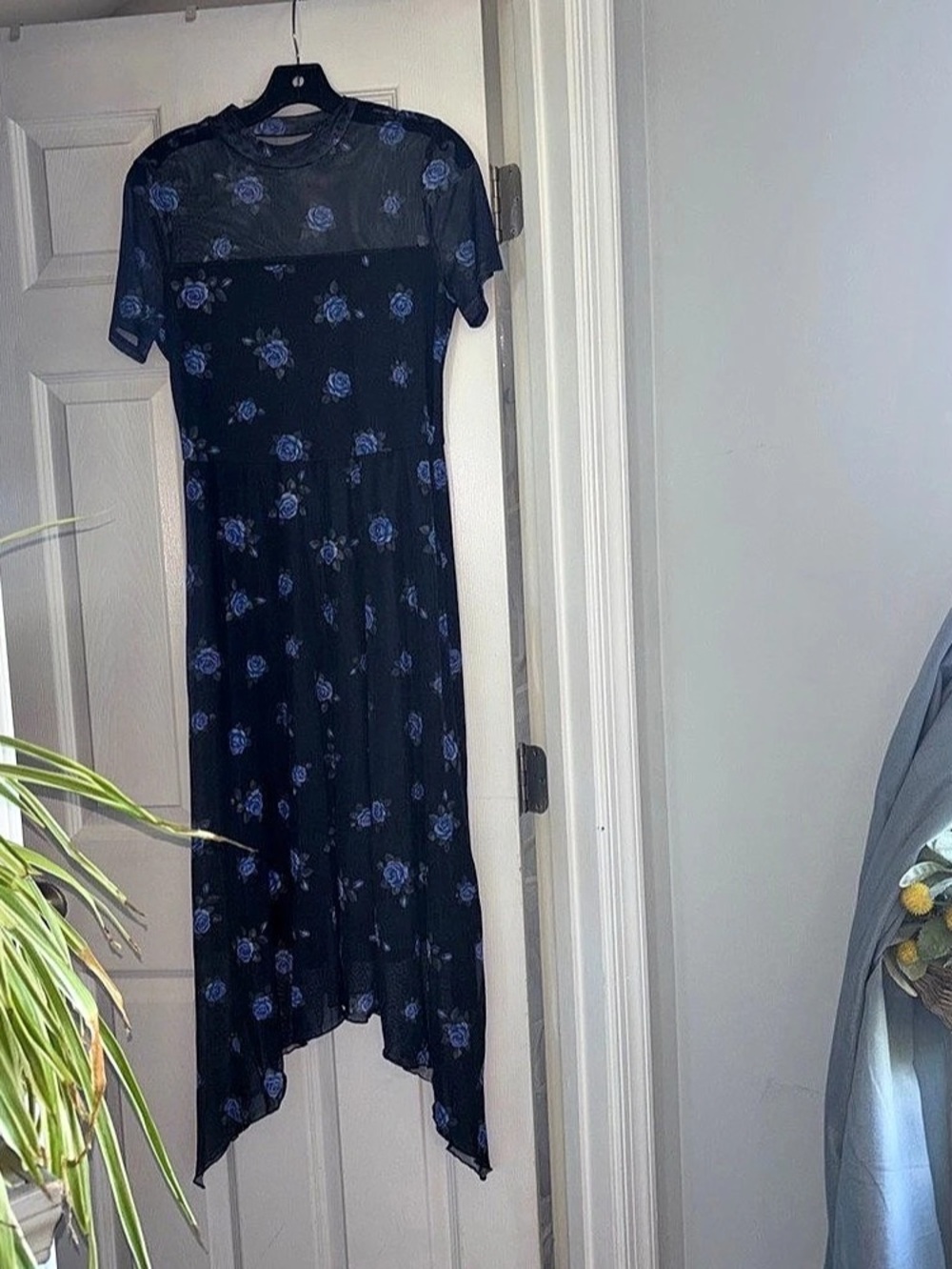 PRETTYGARDEN Floral Mesh Midi Dress with Blue Rose Print Black & Blue